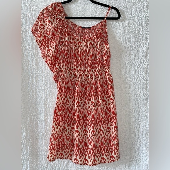 Soprano One Shoulder Sleeve Mini Dress - Picture 1 of 8